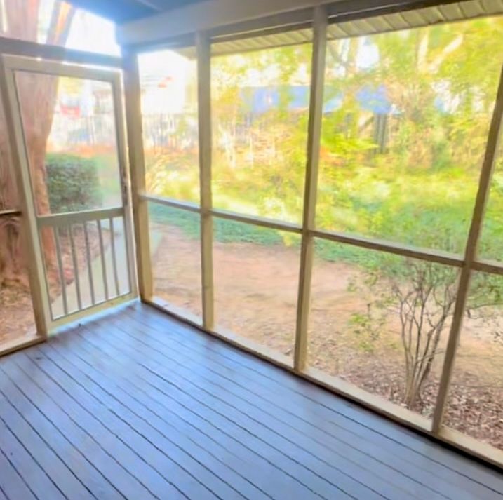 private screened in porch