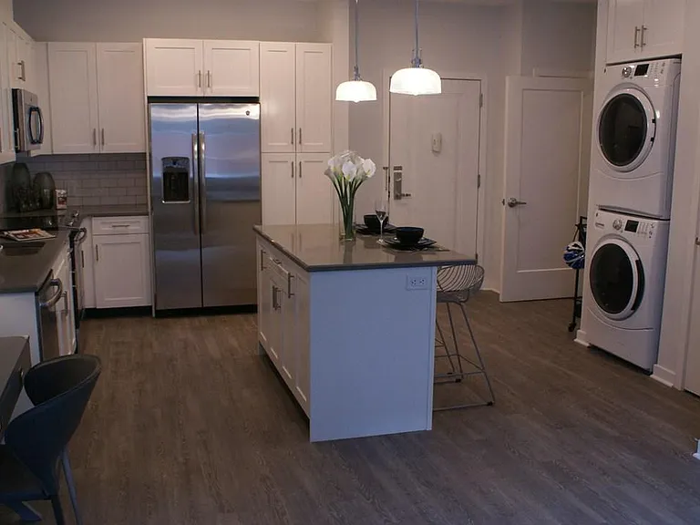 33 University Place Blvd — Photo 16