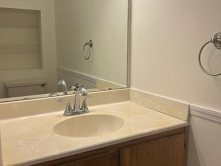 608 Casa Park Ct #J — Photo 7