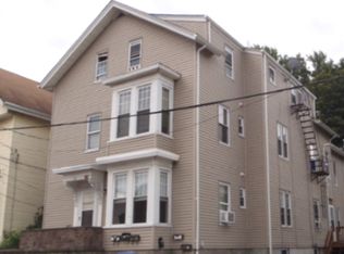 87 Central Ave APT 1R, Pawtucket, RI 02860