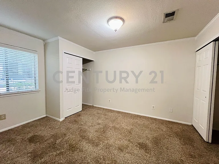 5759 Cedar Creek Dr — Photo 20
