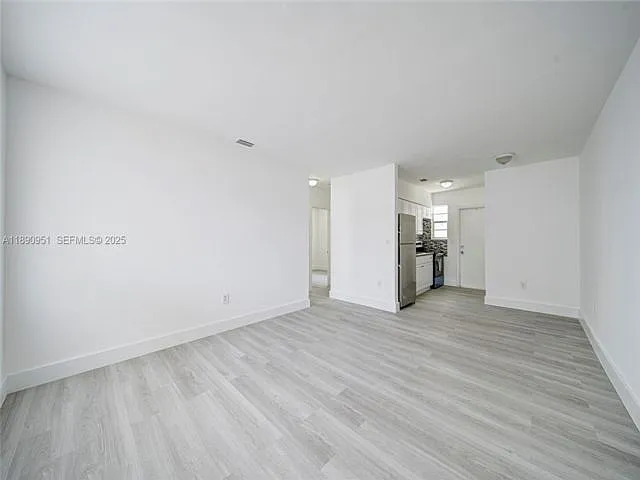2 bed, 1.0 bath, $1,950 — Photo 4
