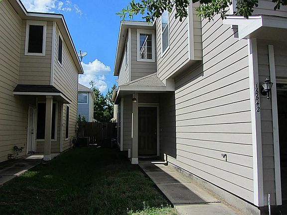 2nd image of 16642 Cairngrove Ln