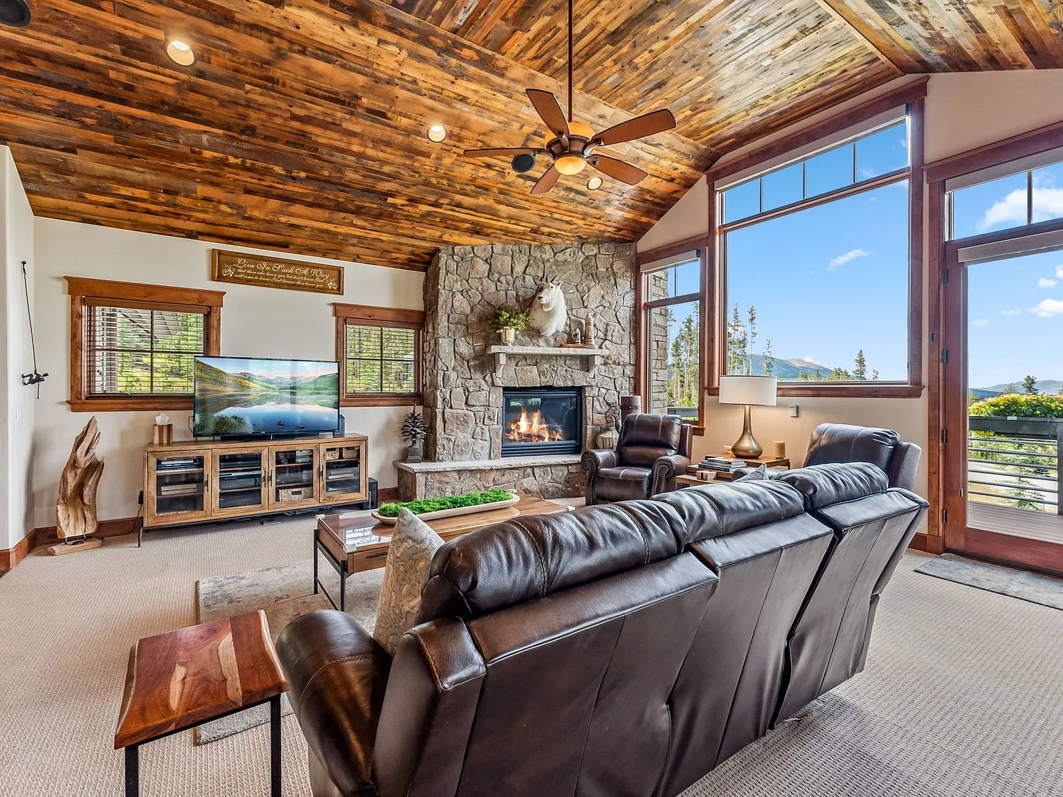 6 bed, 5100 sqft, $18,500 — Photo 3