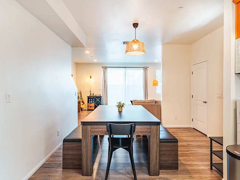 325 Daisy Ave — Photo 6