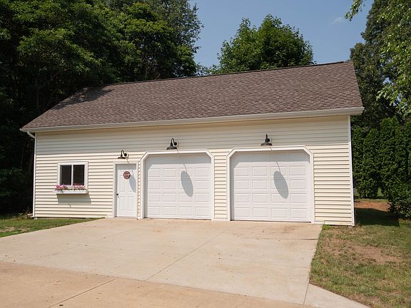 3rd image of 1241 Wickford Dr