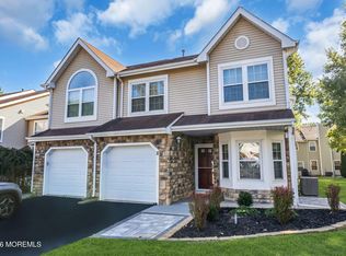 8 Shire Place, Tinton Falls, NJ 07753