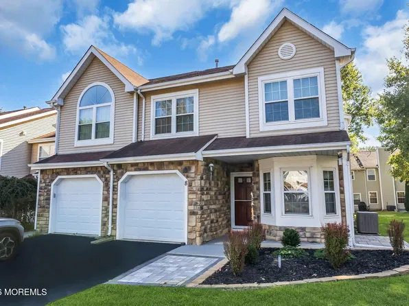 8 Shire Place, Tinton Falls, NJ 07753