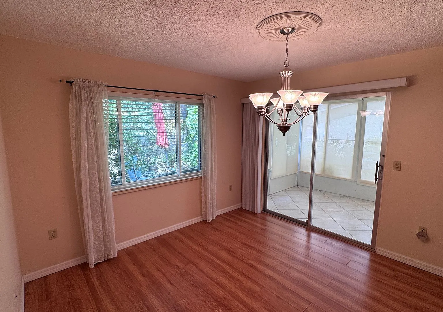 Unfurnished Annual Rental — Photo 4