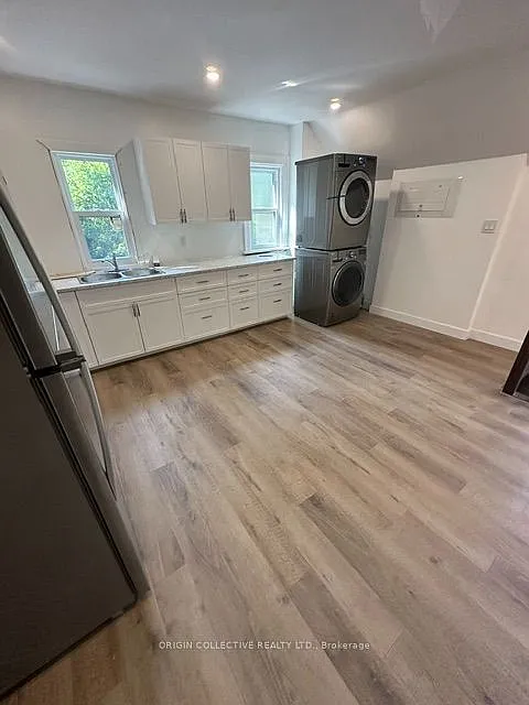 22 Wells Ave — Photo 2