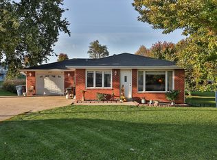 100 Vermeer Rd, Pella, IA 50219