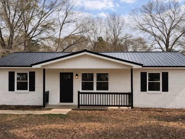 8 Cedar Dr, Camden, AL 36726