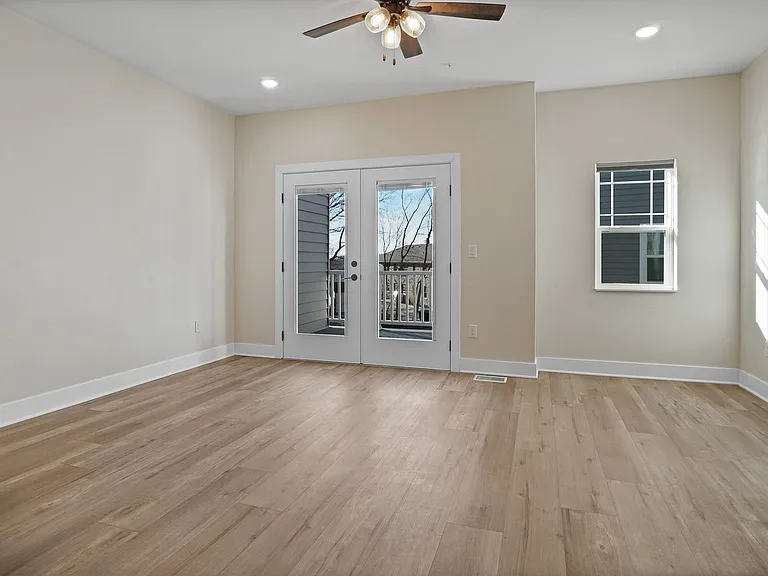 113 Eiche Dr — Photo 14