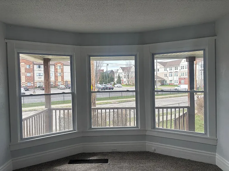 1345 Addison Rd — Photo 6