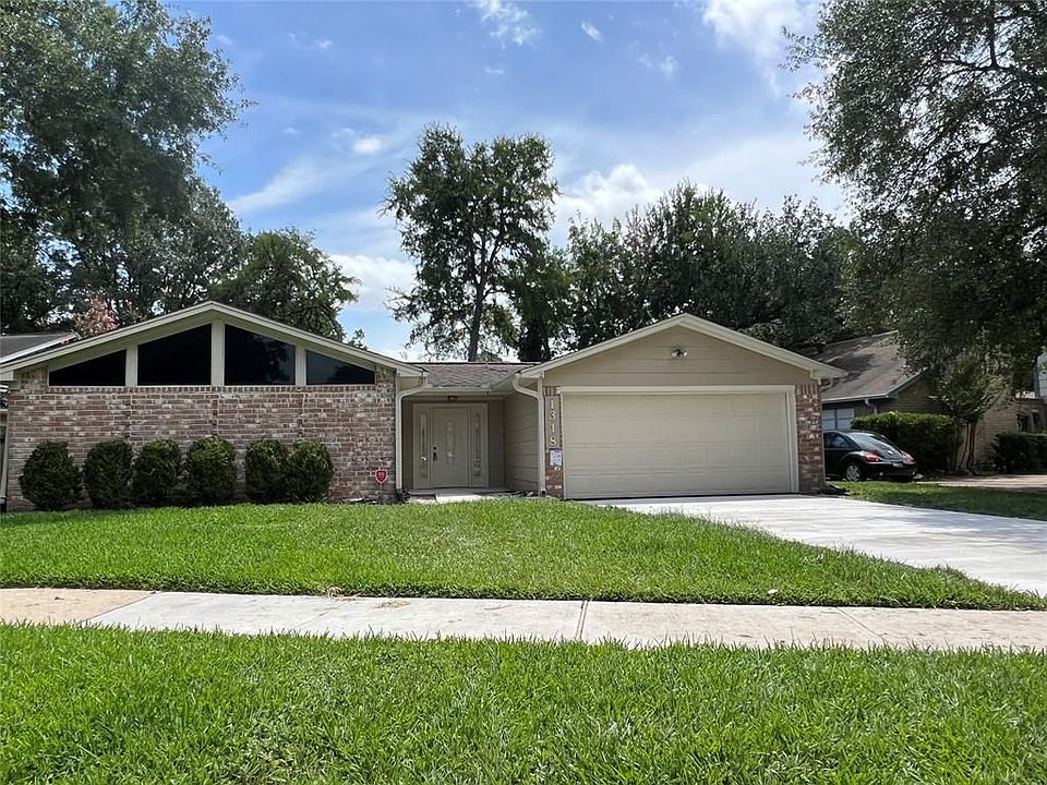 1st image of 1318 Pinecroft Dr