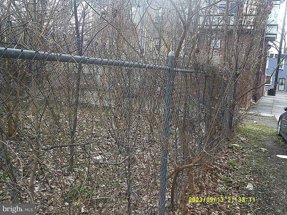 2nd image of 4917 Charles St