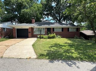 9334 Litzsinger Rd, Saint Louis, MO 63144