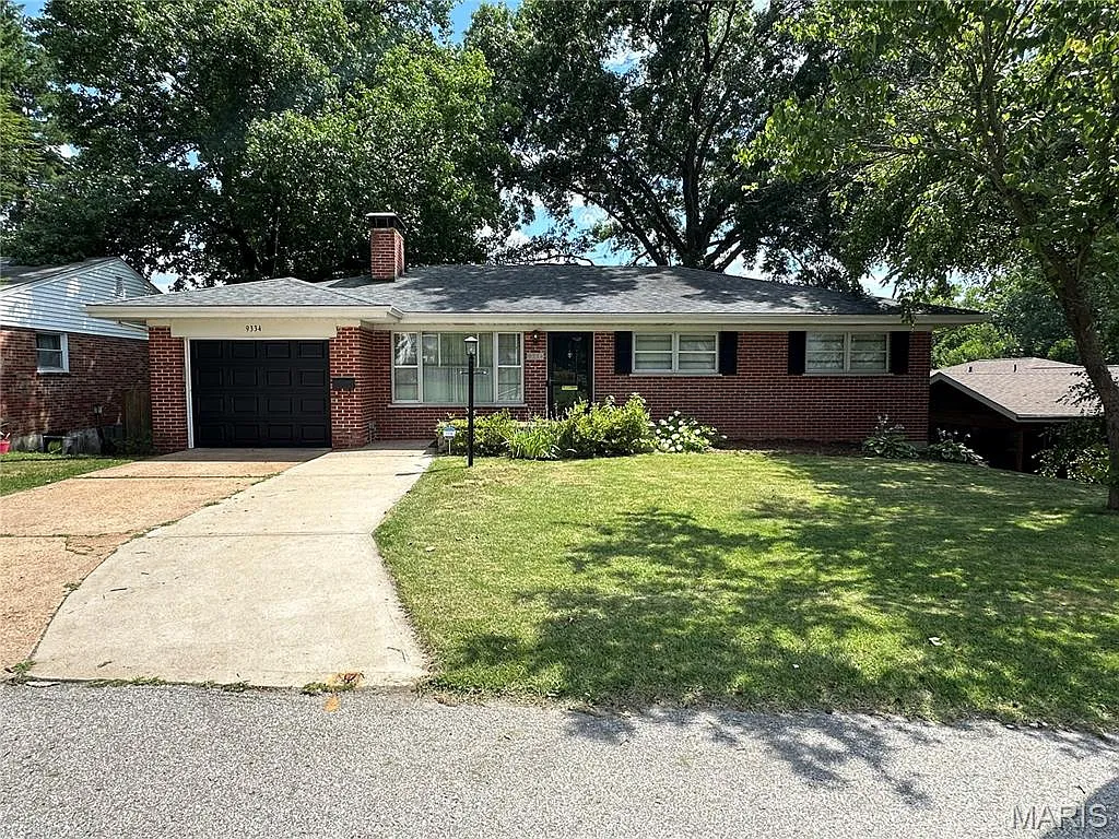 9334 Litzsinger Rd photo 1