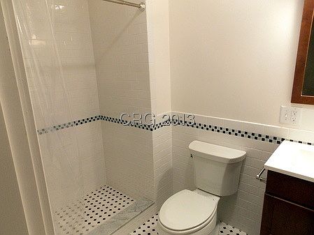 5th image of 312 Washington St #B2s2