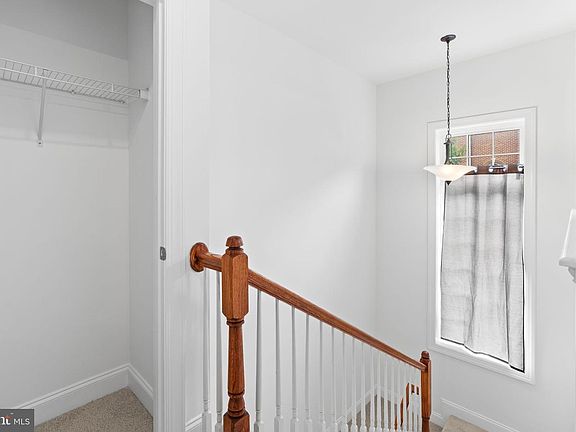 4th image of 2254 Margraf Cir