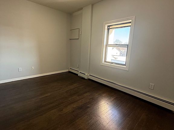 3rd image of 607-609 Orange St #5