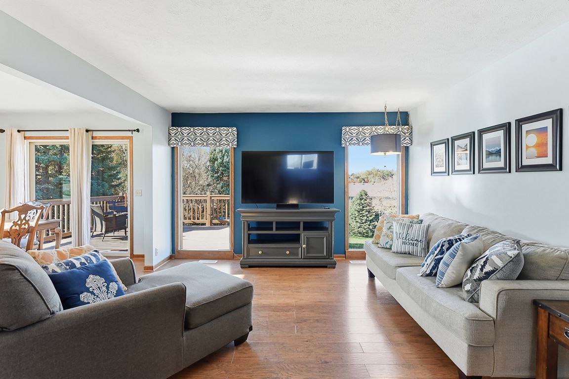 next background image