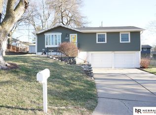 10937 Prairie Village Dr, Omaha, NE 68144