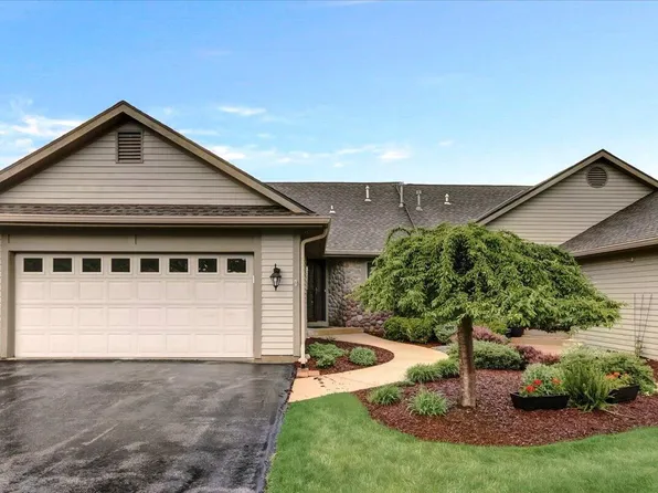 463 Sunset TRAIL, Hartland, WI 53029