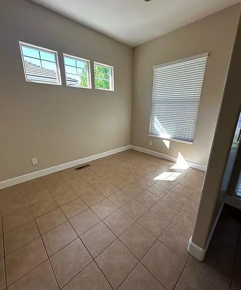 5759 Desert Mirage Dr — Photo 5