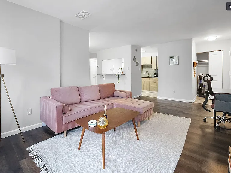 487 N Armistead St #301 — Photo 7