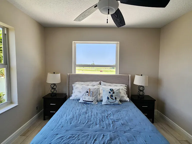 1851 Corsica Dr — Photo 45