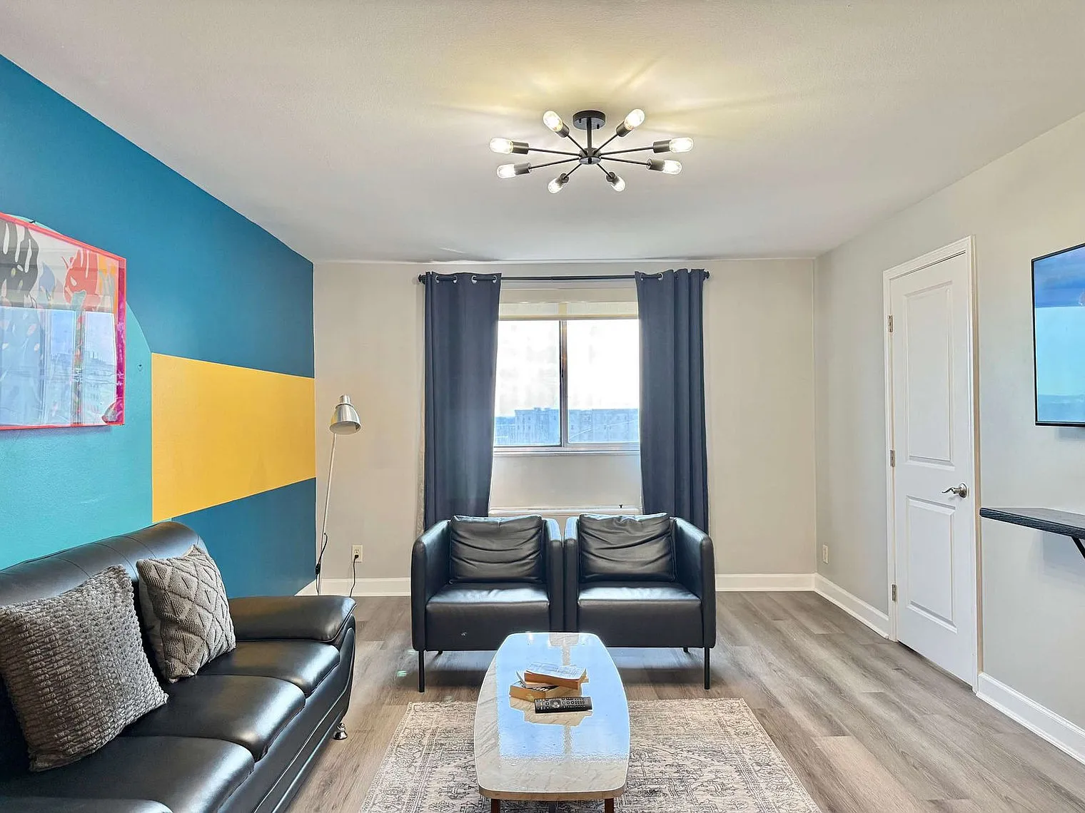 3 bed, 2.0 bath, 592 sqft, $3,602 — Photo 3