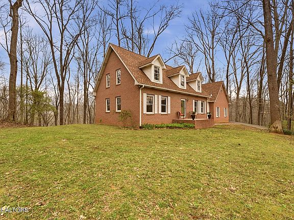 3rd image of 207 Strader Rd