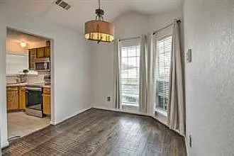 201 Teakwood Ln — Photo 19