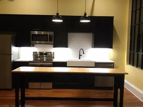 126 E Innes St APT 204, Salisbury, NC 28144