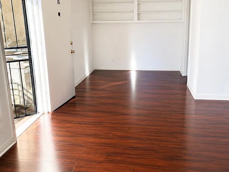 1740 N Kingsley Dr #18 — Photo 1