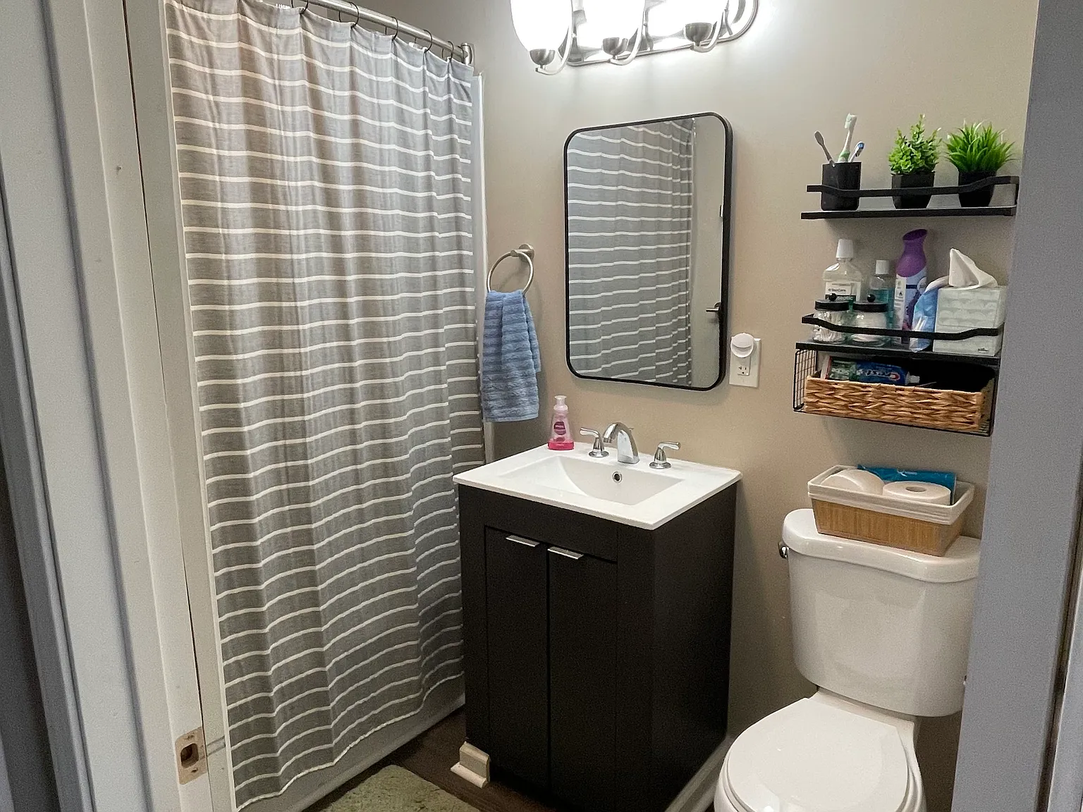 1 bed, 950 sqft, $1,100 — Photo 4