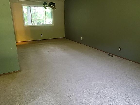 5th image of 2853 Gramercy Pl