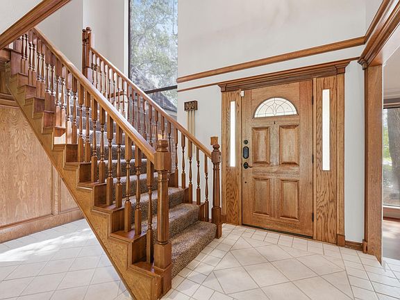 3rd image of 2907 Crystal Falls Drive