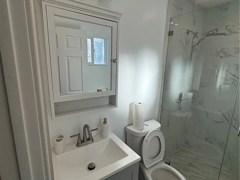 14134 Califa St — Photo 9
