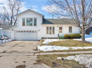 503 E 21st St S, Newton, IA 50208
