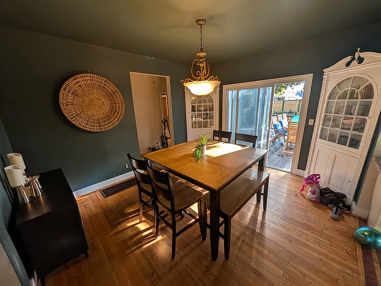 327 N Liberty St — Photo 6