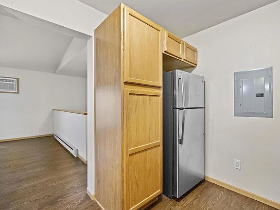 2nd image of 1104 Whispering Pines Way