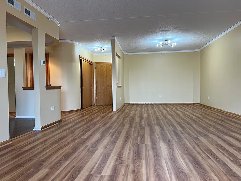 650 S River Rd #701 — Photo 3
