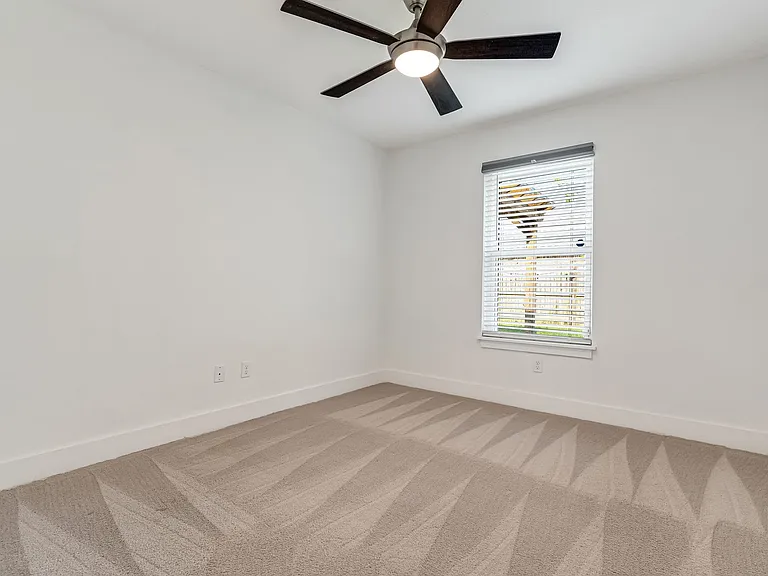 10008 Calle De Palencia — Photo 26
