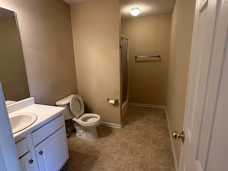 148 Milford Dr — Photo 8