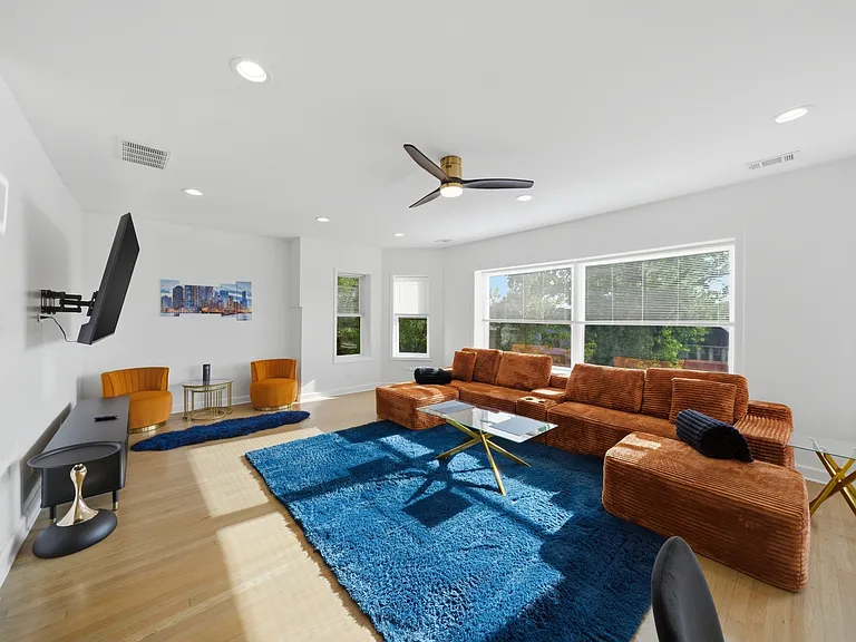 7435 S Euclid Ave #1 — Photo 4