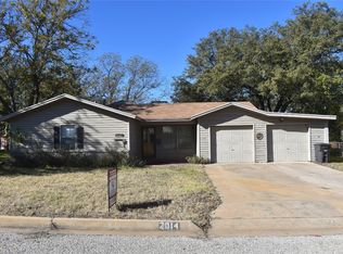 2014 S Walnut St, Brady, TX 76825