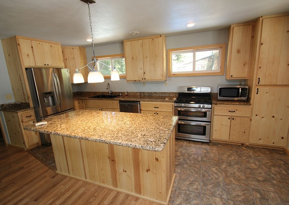 1st image of 35224 Oak Ln