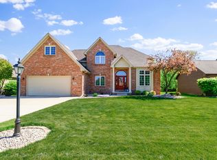 8363 Doubletree Dr S, Crown Point, IN 46307